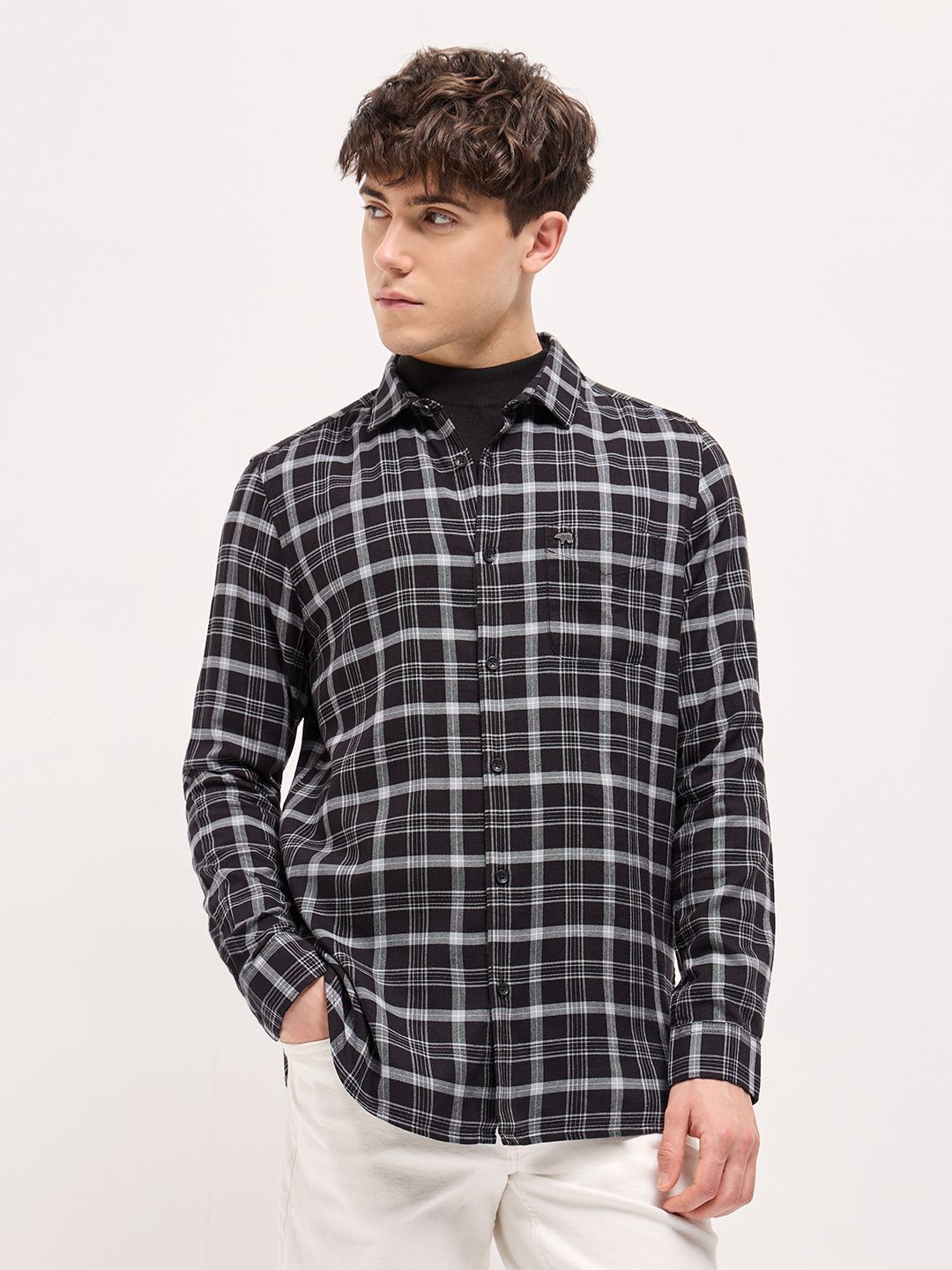 THE BEAR HOUSE Men Spread Collar Tartan Checked Cotton Slim Fit Shirt