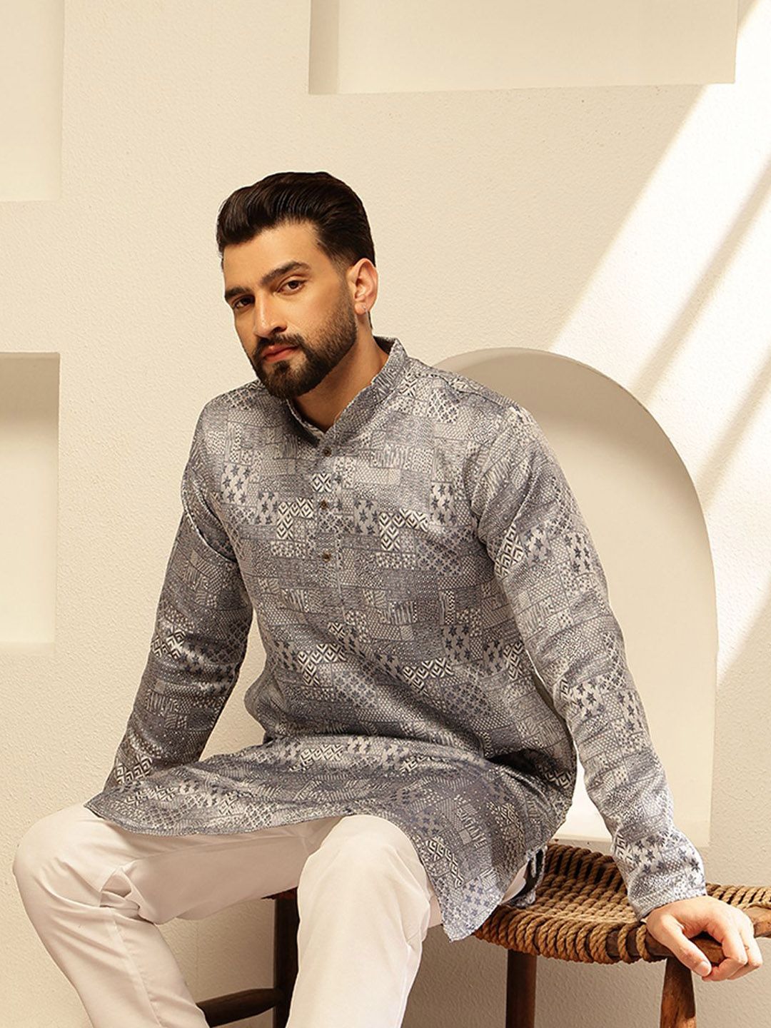 SOJANYA Woven Design Straight Kurta
