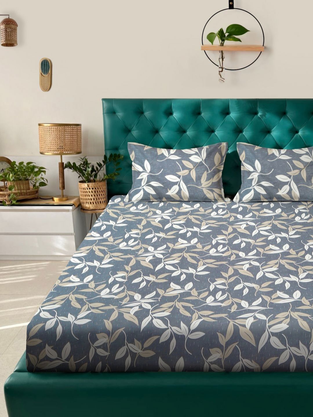 Myntra Elegant Homes Bercetak Bunga Kelabu & Putih Set Cadar King 300 TC 2.50 m x 2.25 m