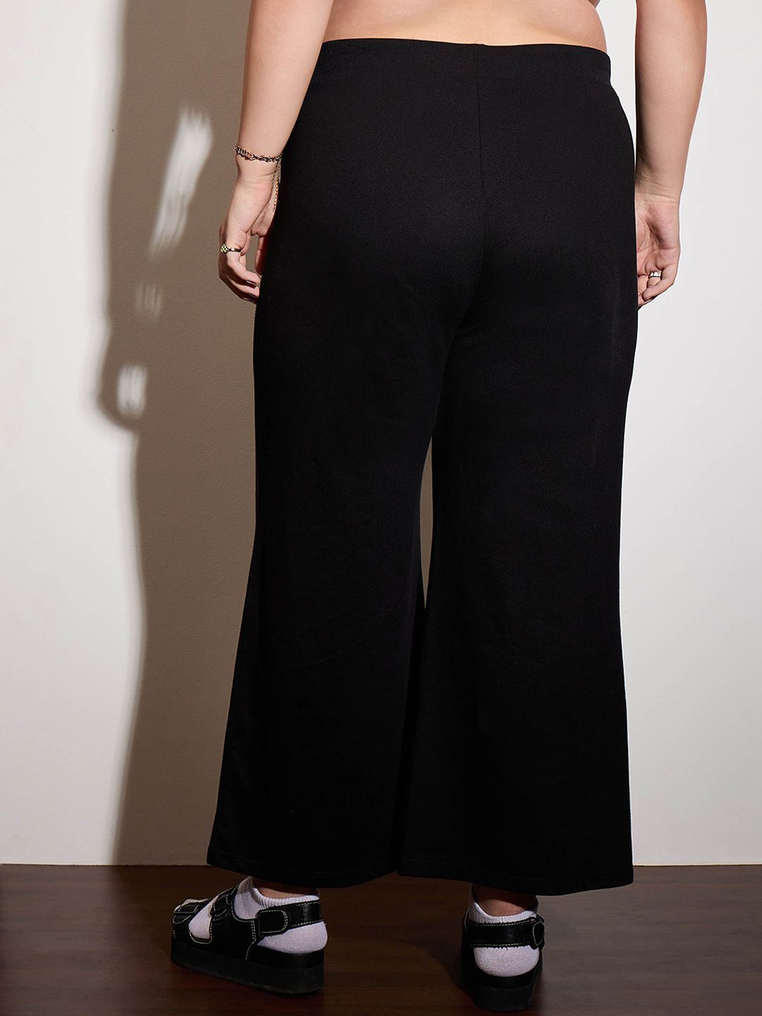 SASSAFRAS Curve Women Relaxed Fit Mid-Rise Track Pants