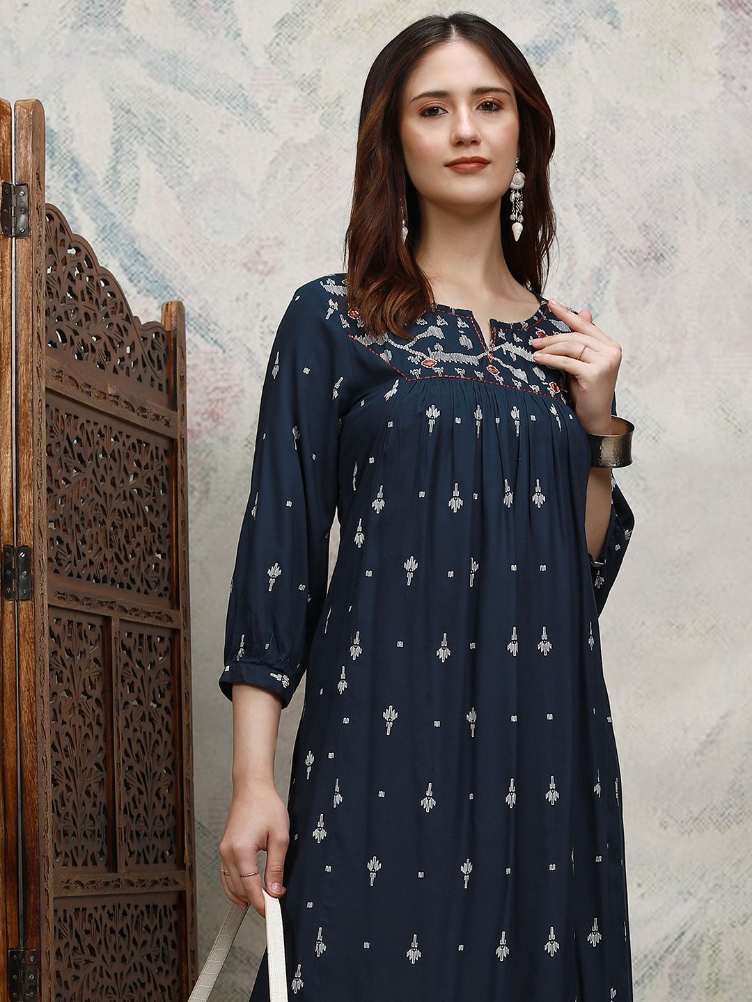 Vishudh Women Ethnic Motifs Printed A-Line Maxi Dress