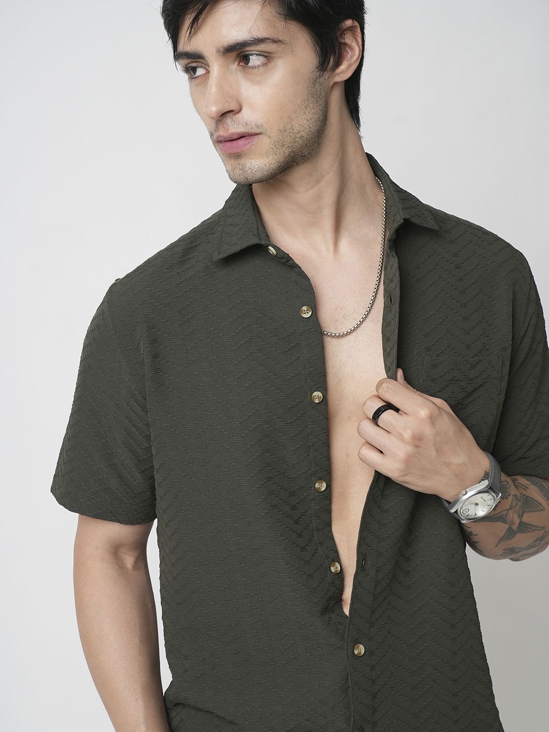 VASTRADO Men Classic Spread Collar Solid Slim Fit Casual Shirt