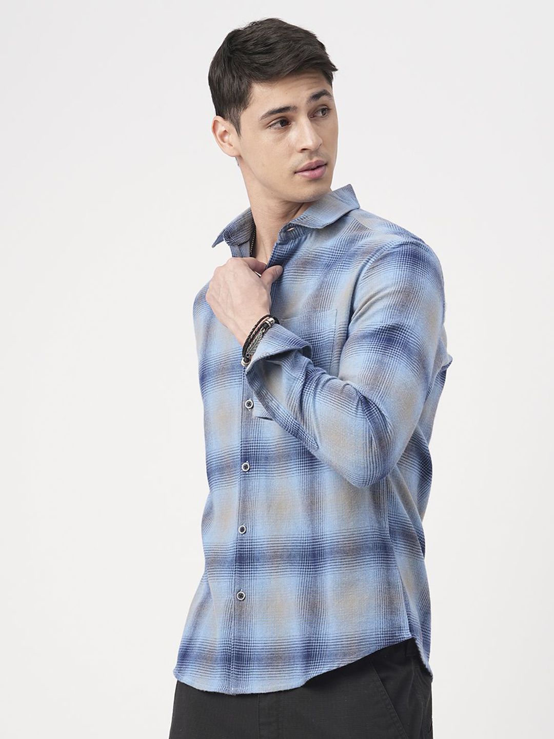 VASTRADO Men Classic Fit Spread Collar Checked Cotton Casual Shirt