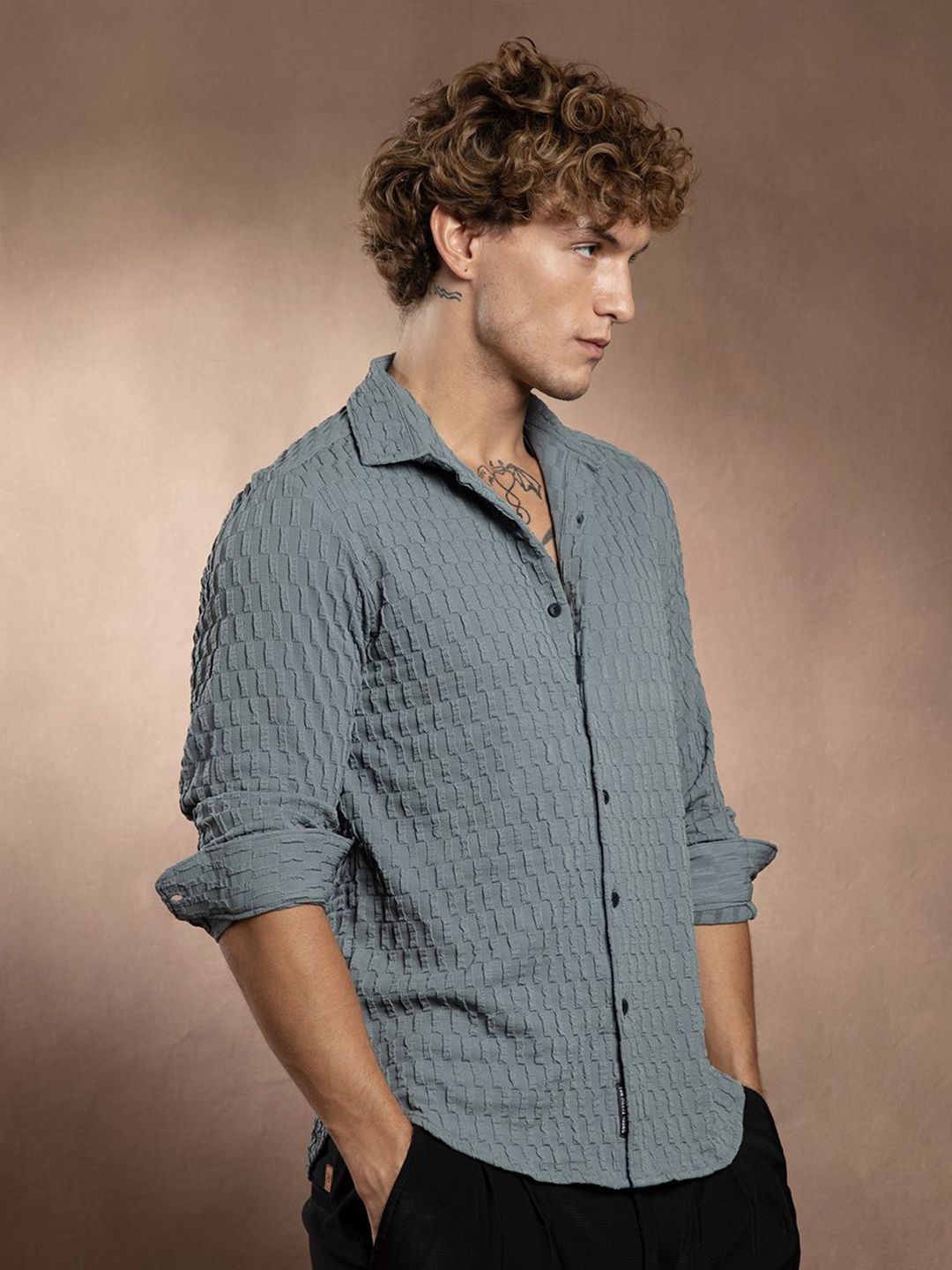 Campus Sutra Comfort Obelisk -Tactile Self Design Regular Fit Casual Shirt