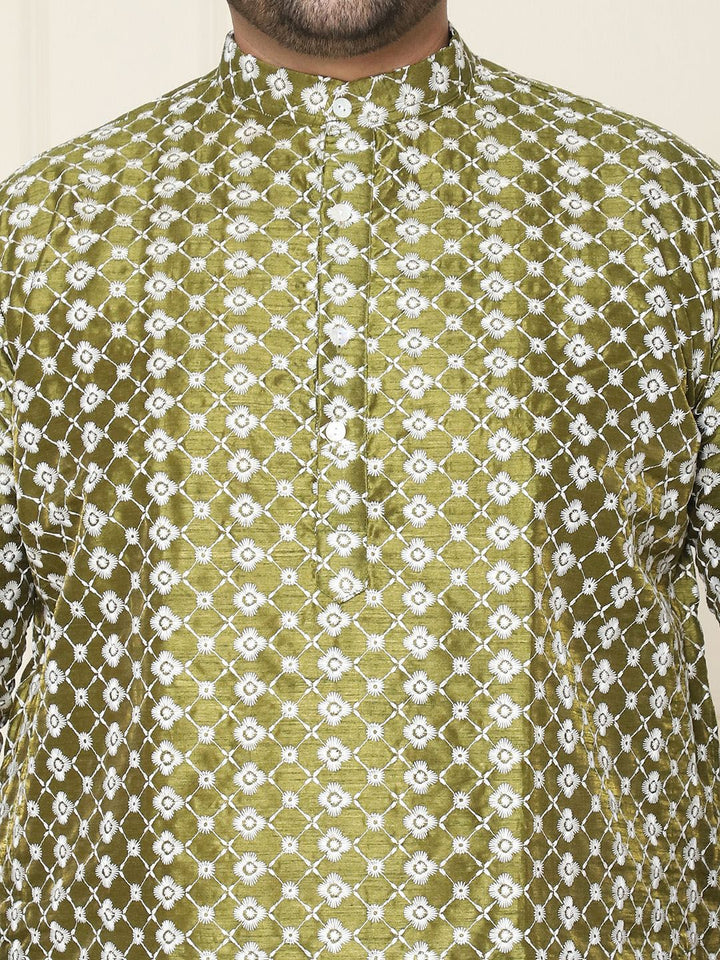 SOJANYA PLUS Floral Embroidered Thread Work Silk Cotton Straight Kurta with Pyjamas