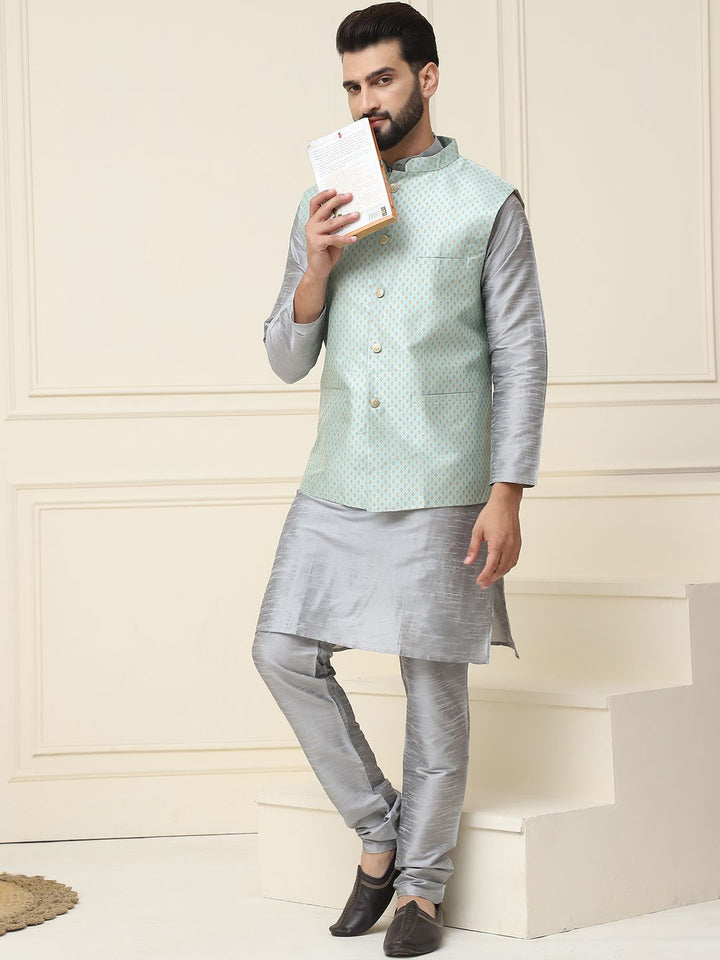 SOJANYA Mandarin Collar Silk Cotton Straight Kurta dengan jaket Churidar & Nehru