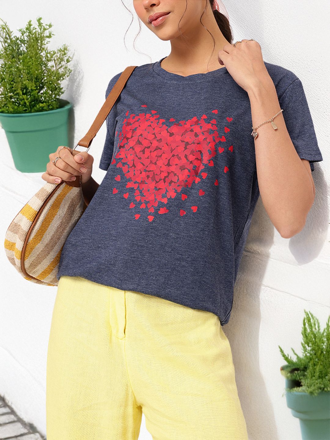 DressBerry LoveCore Heart Printed Tee Selesa