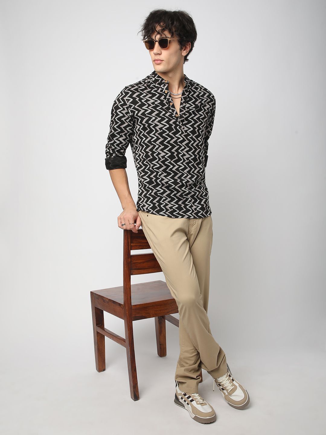 VASTRADO Chevron Ikat Printed Mandarin Collar Straight Short Kurta