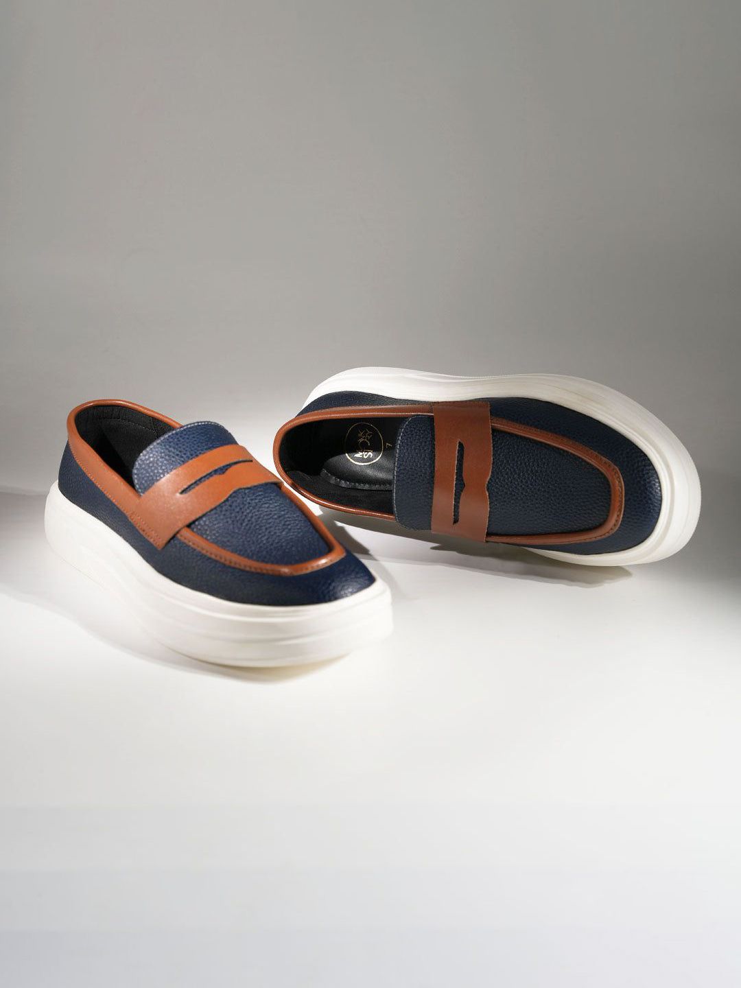 MONKSTORY Men Dual Tone Chunky Luxe Slip-On Sneakers Midnight Blue/Tan