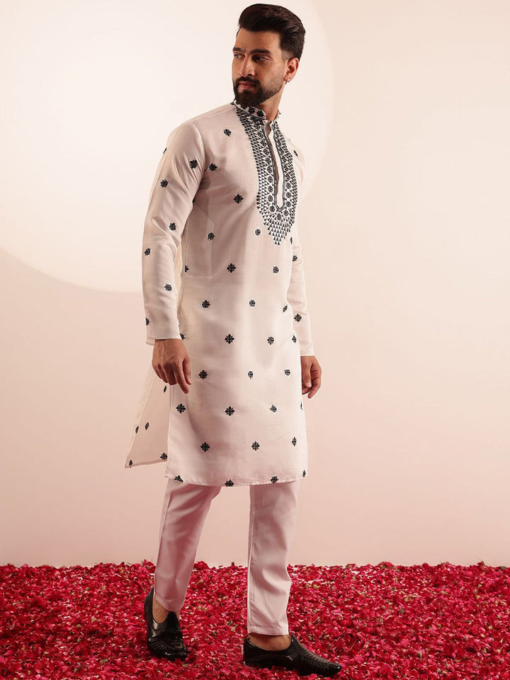 SOJANYA Floral Embroidered Mandarin Collar Mirror Work Kurta With Pyjamas