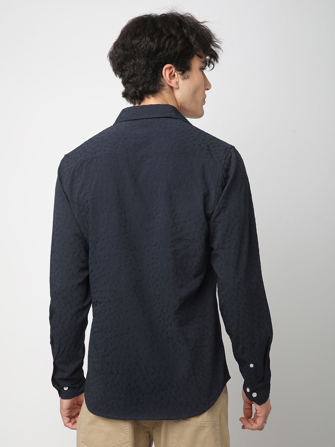 VASTRADO Men Classic Spread Collar Textured Solid Slim Fit Casual Shirt