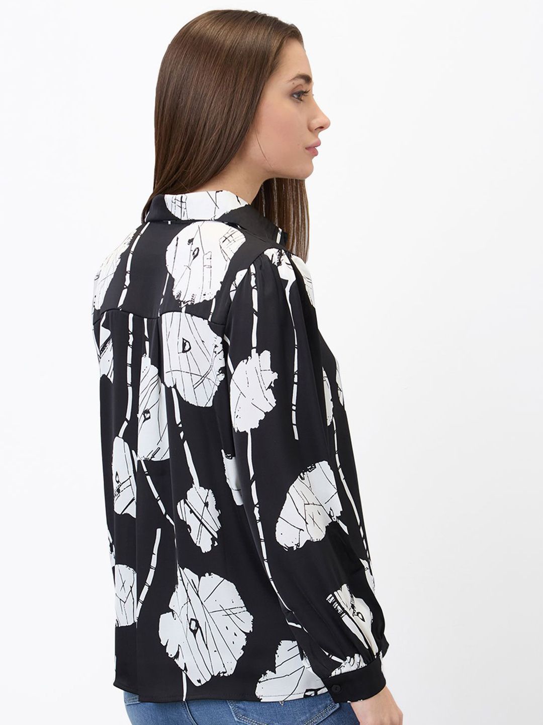 SPYKAR Women Regular Fit Spread Collar Floral Printed Casual Shirt