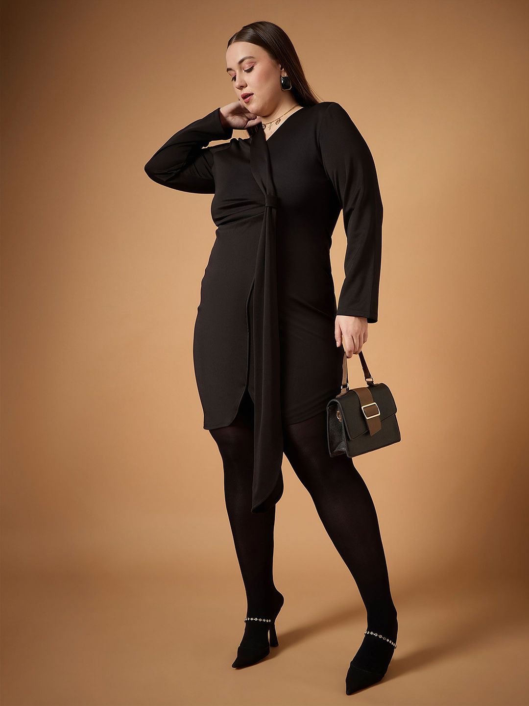 SASSAFRAS Curve Scuba Bodycon Dress
