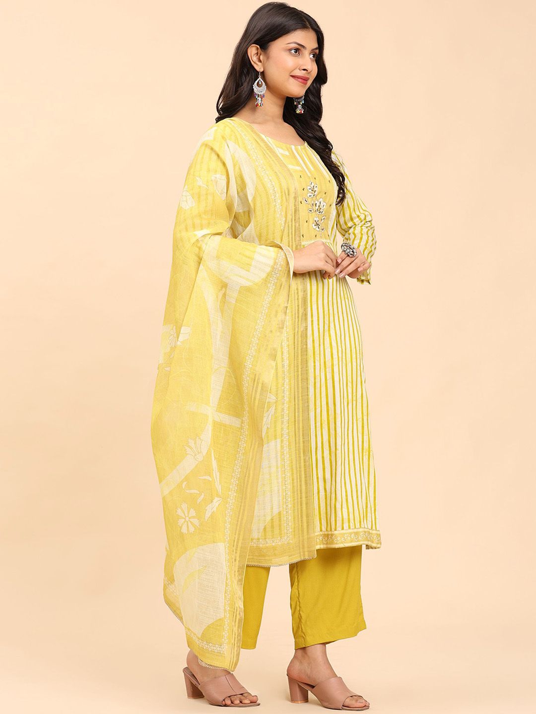 Mamicha Women Printed Regular Pure Cotton Kurta with Palazzos & With Dupatta