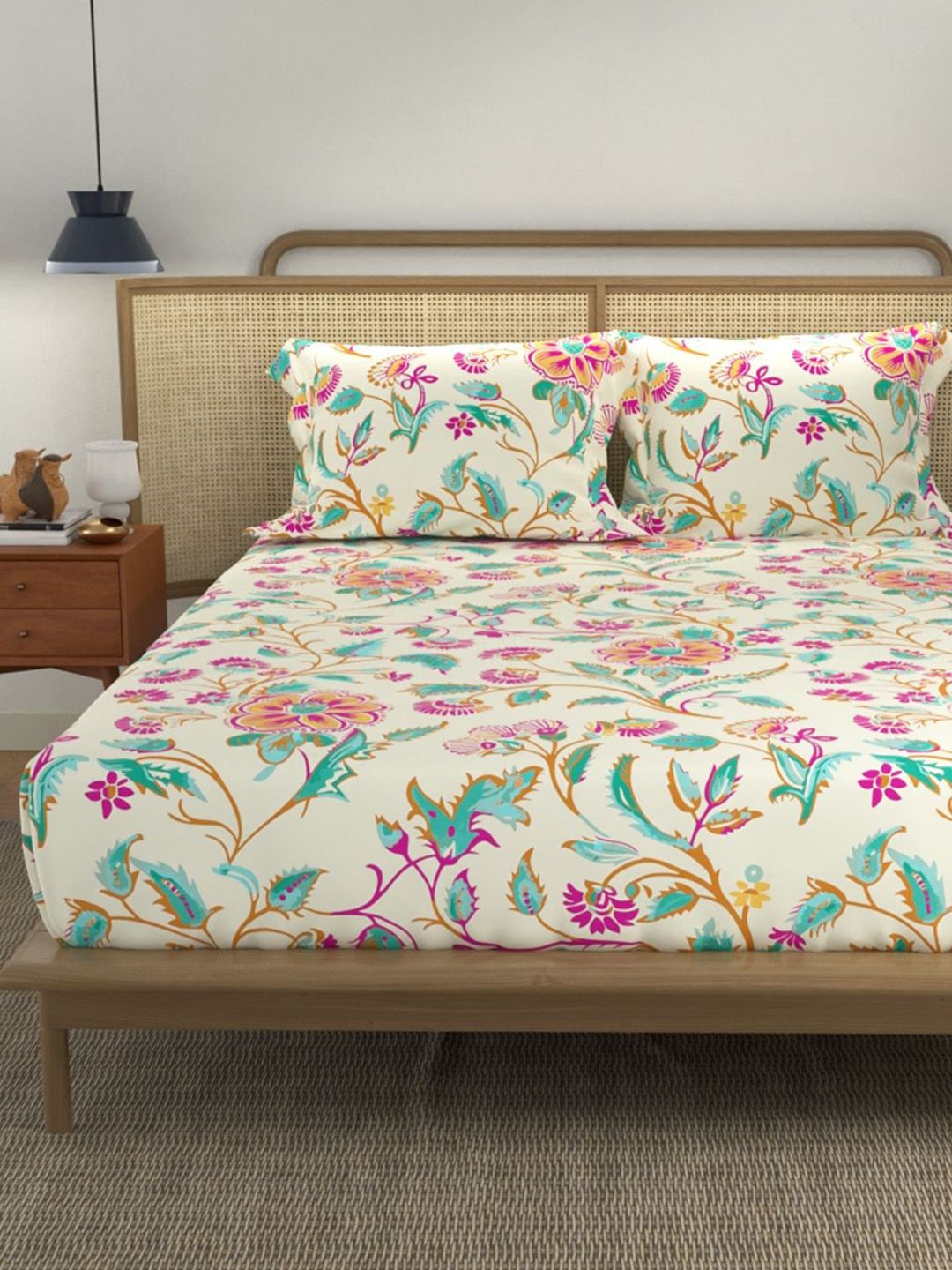 URBAN SPACE Off White Floral Printed 144 TC Cotton Queen Bedsheet with 2 Pillow Covers
