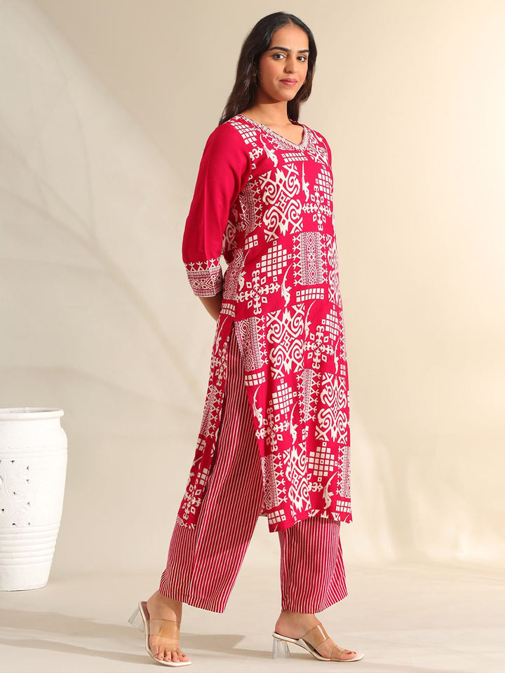 Mamicha Women Ethnic Motifs Printed Regular Beads and Stones Pure Cotton Kurta with Trousers