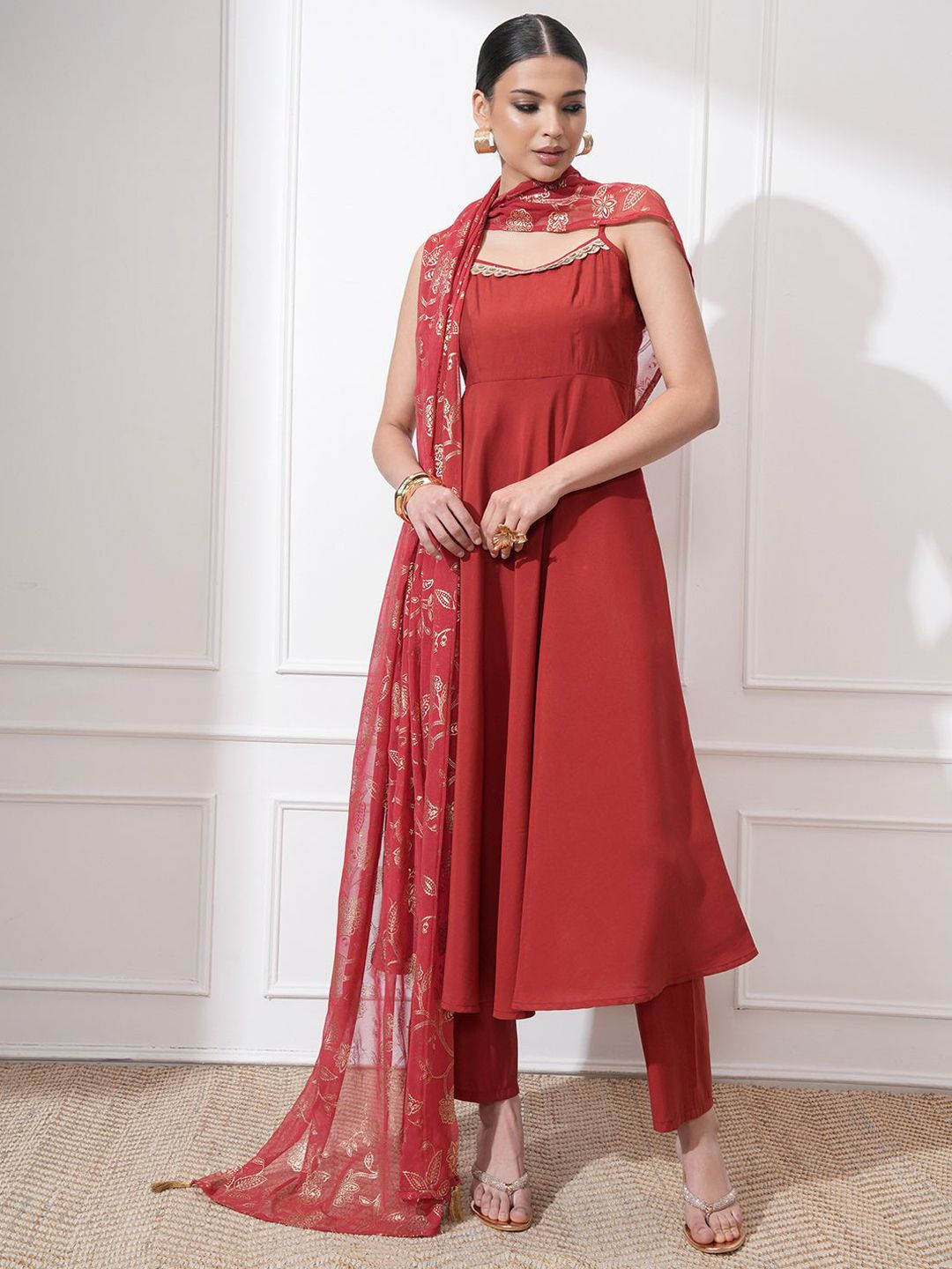 Vishudh Women Regular Sequinned Kurta with Trousers & With Dupatta