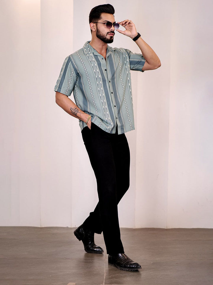 Eszett Abstract Printed Spread Collar Casual Shirt