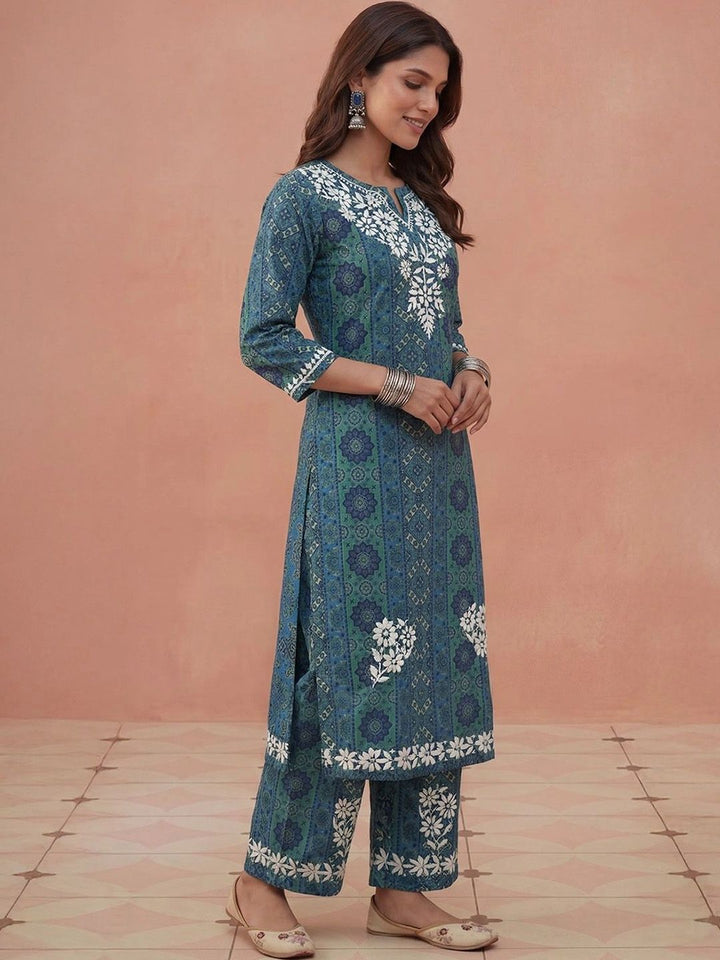 Rumah Chikankari Wanita Biasa Chikankari Silk Crepe Kurta dengan Seluar