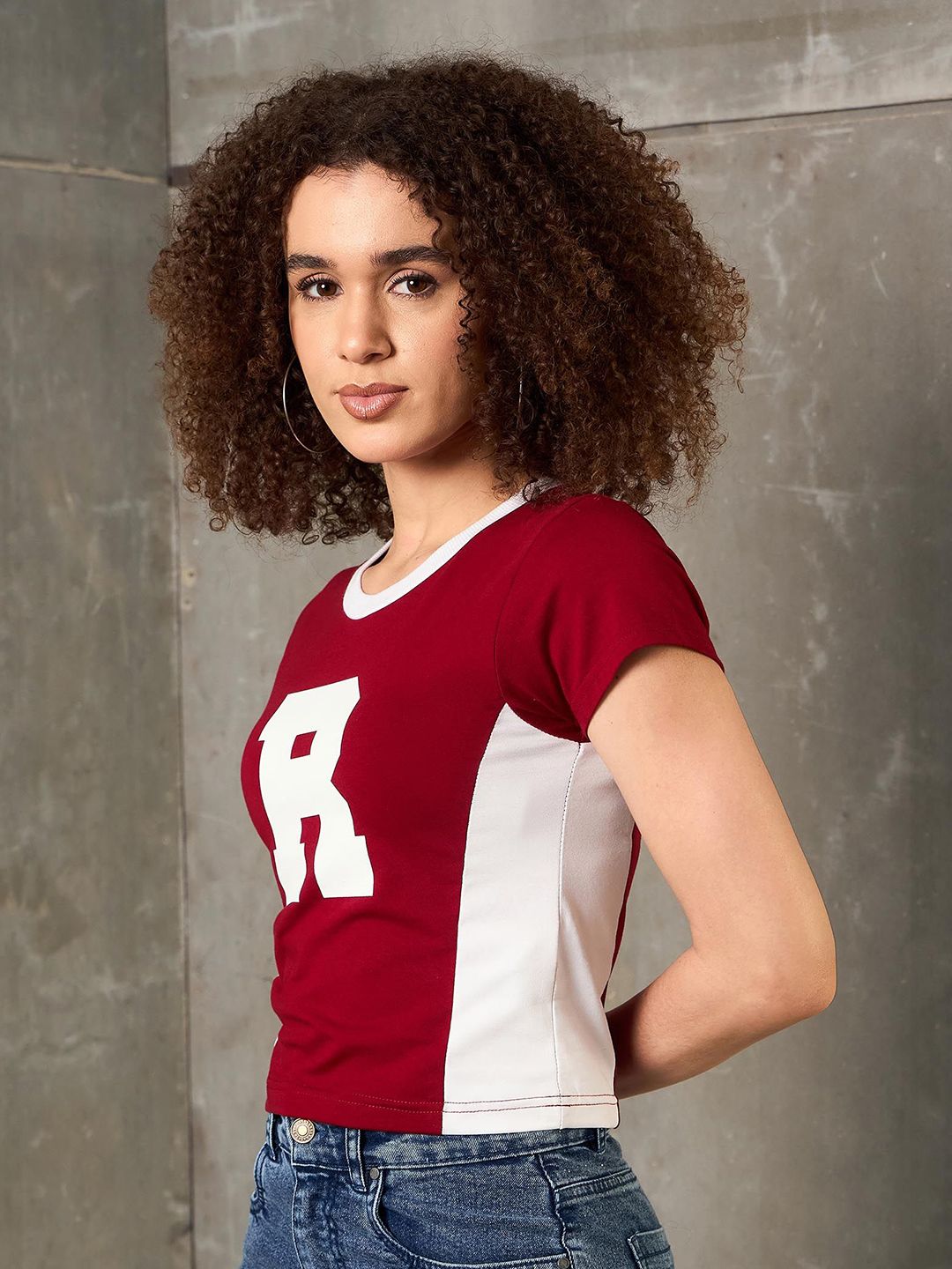 SASSAFRAS Colourblocked Round Neck Short Sleeve Cotton Slim Fit T-shirt