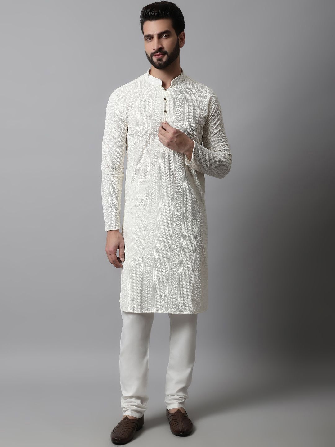 Jompers Men Floral Embroidered Regular Chikankari Pure Cotton Kurta with Pyjamas