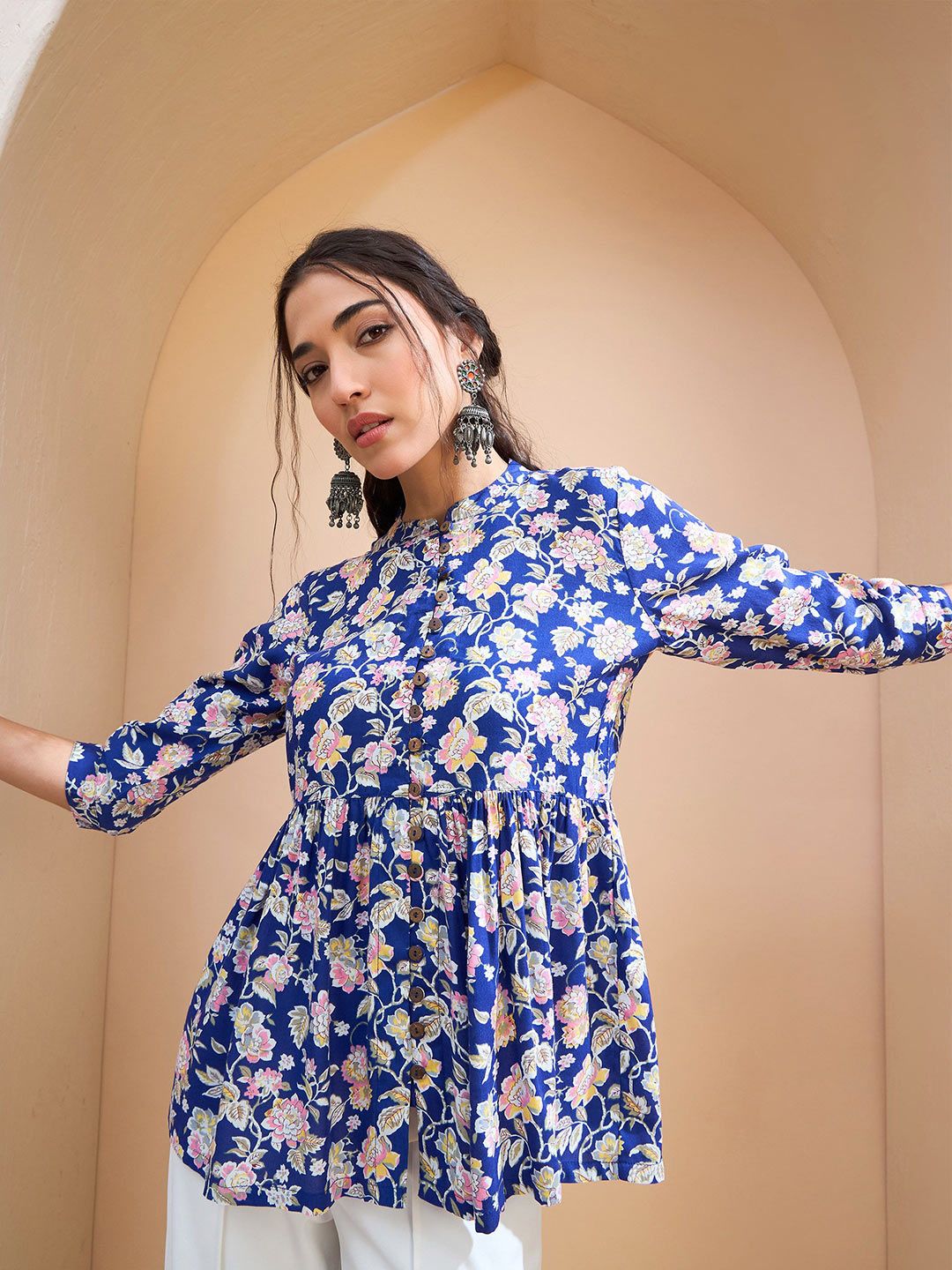 Shae by SASSAFRAS Floral Printed Pleated Kurti