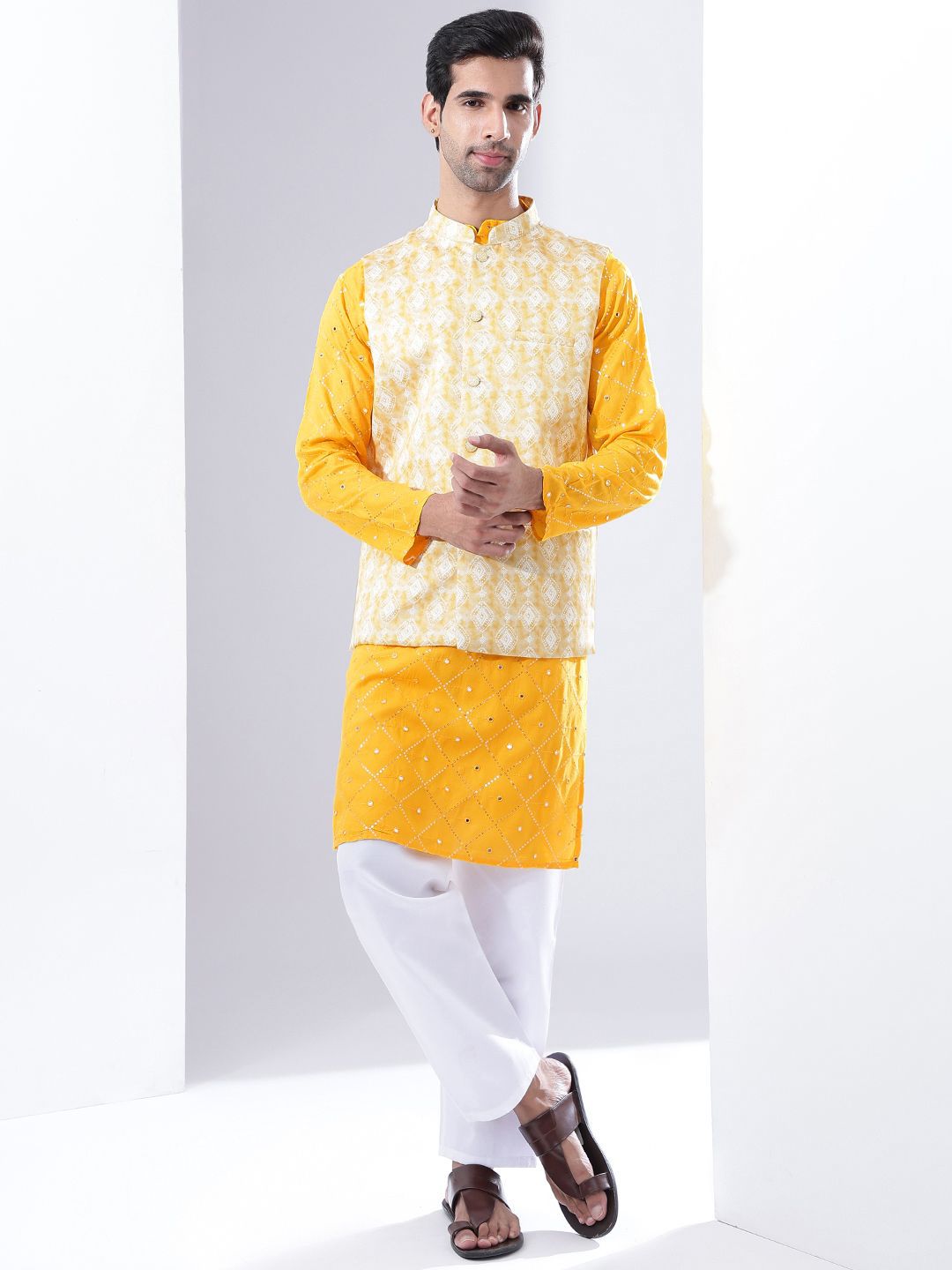Anouk Men Embroidered Mandarin Collar Pure Cotton Kurta with Pyjamas With Nehru Jacket