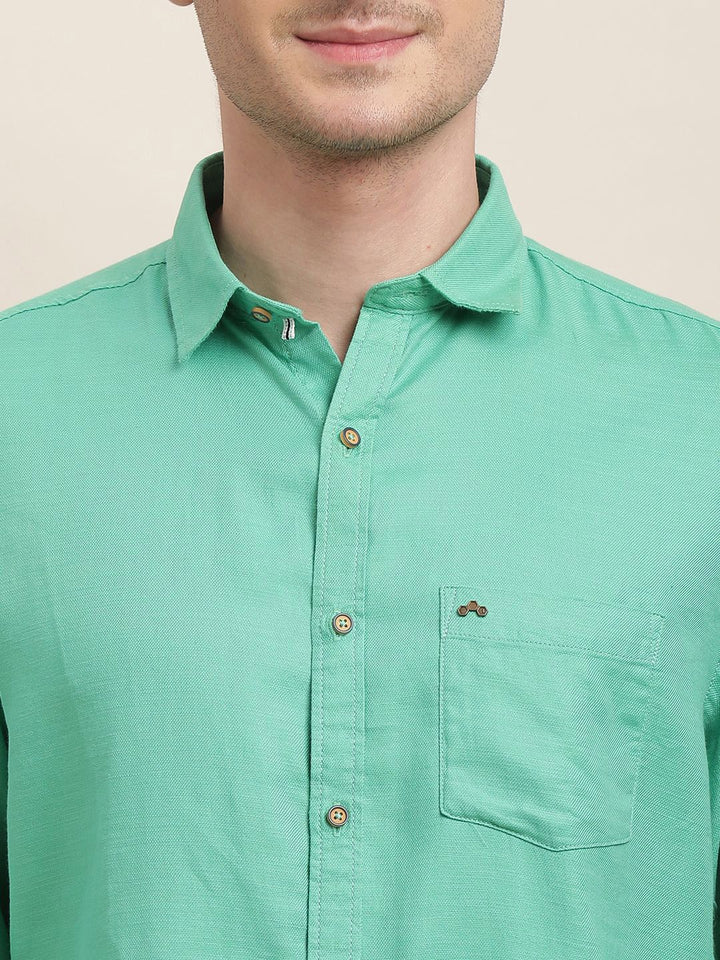 Turtle Men Relaxed Slim Fit Opaque Casual Shirt