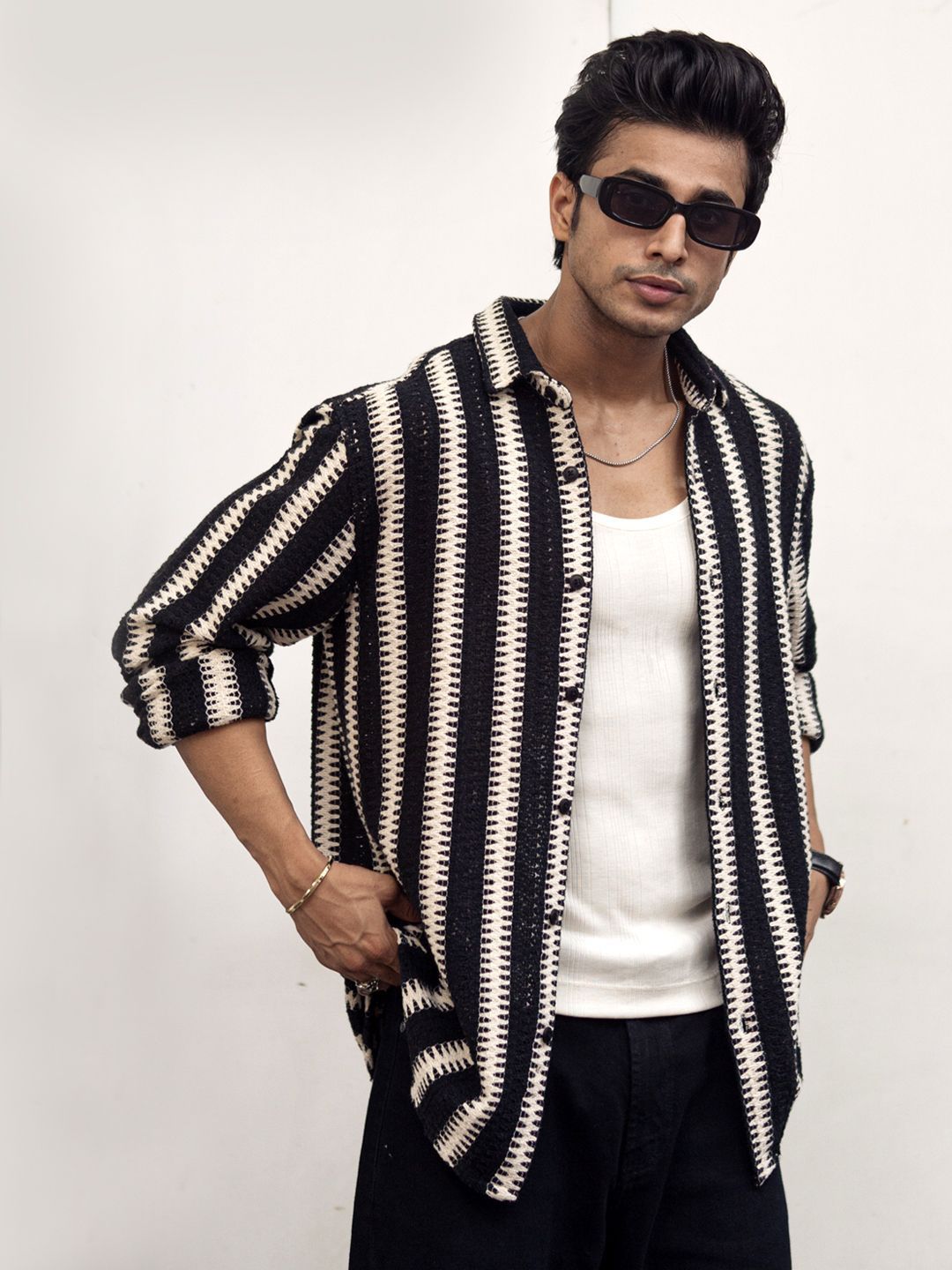 Powerlook Men Abstract Printed Spread India Slim Collar Casual Shirt
