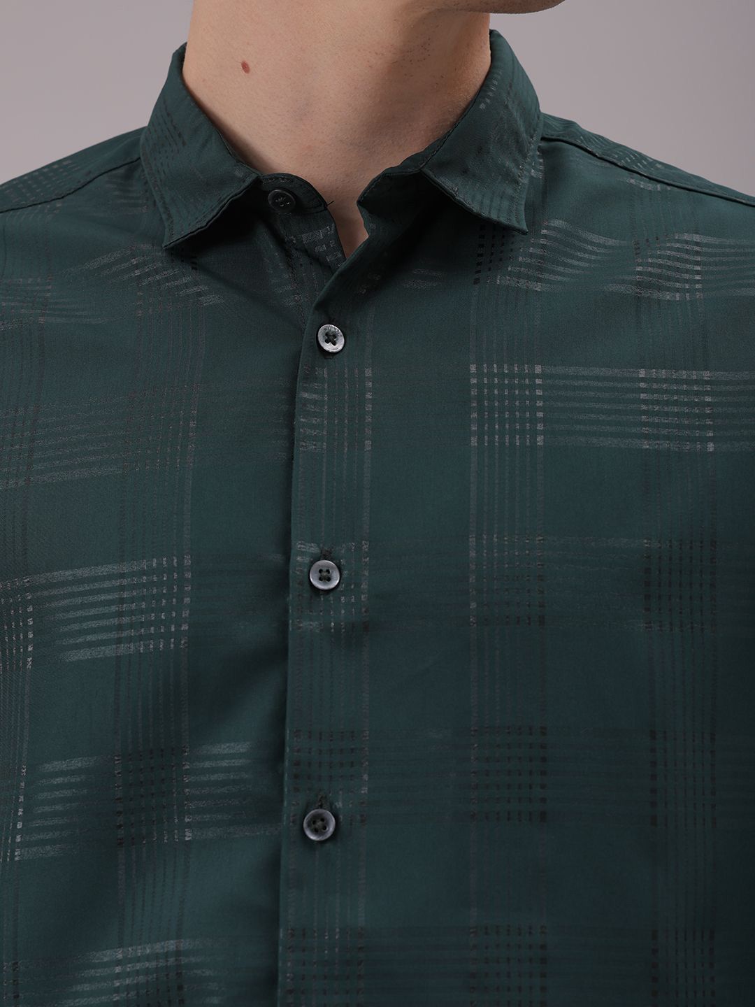 The Indian Garage Co Men Cutaway Collar Solid Slim Fit Casual Shirt