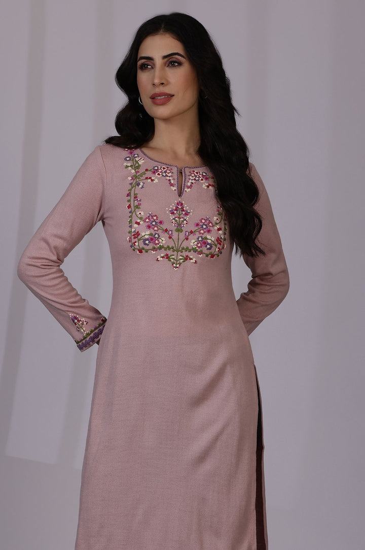 W Floral Embroidered Keyhole Neck Straight Kurta