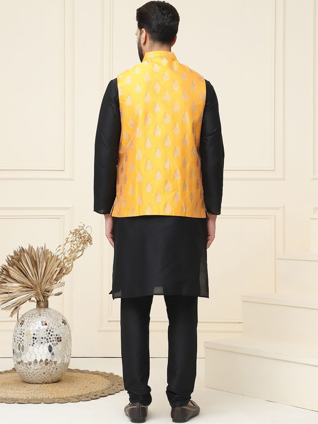 SOJANYA Mandarin Collar Kurta with Churidar With Nehru jacket