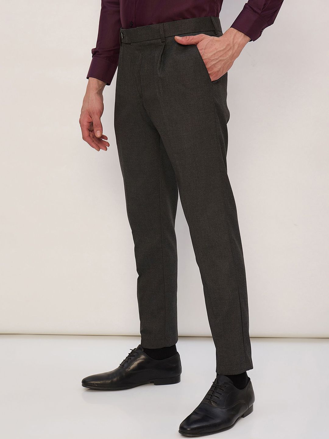 DENNISON Men Smart Tapered Fit Pleated Trousers