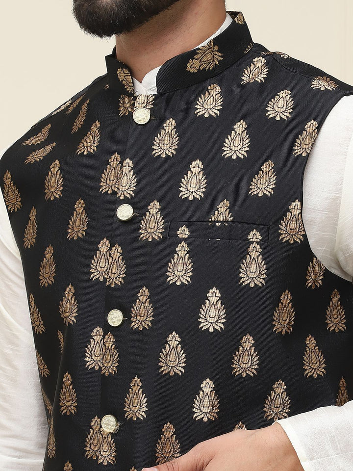 SOJANYA Mandarin Collar Kurta With Churidar & Nehru jacket