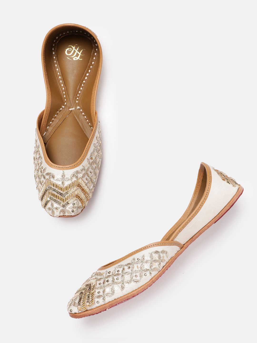 House of Pataudi Women Embellished Ethnic Mojaris