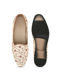 House of Pataudi Men Casual Slip On Mojaris