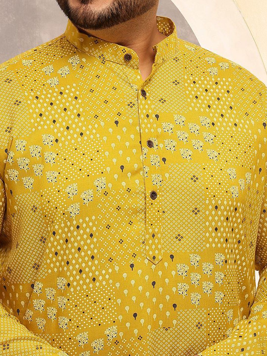 SOJANYA PLUS Floral Printed Mandarin Collar Straight Kurta