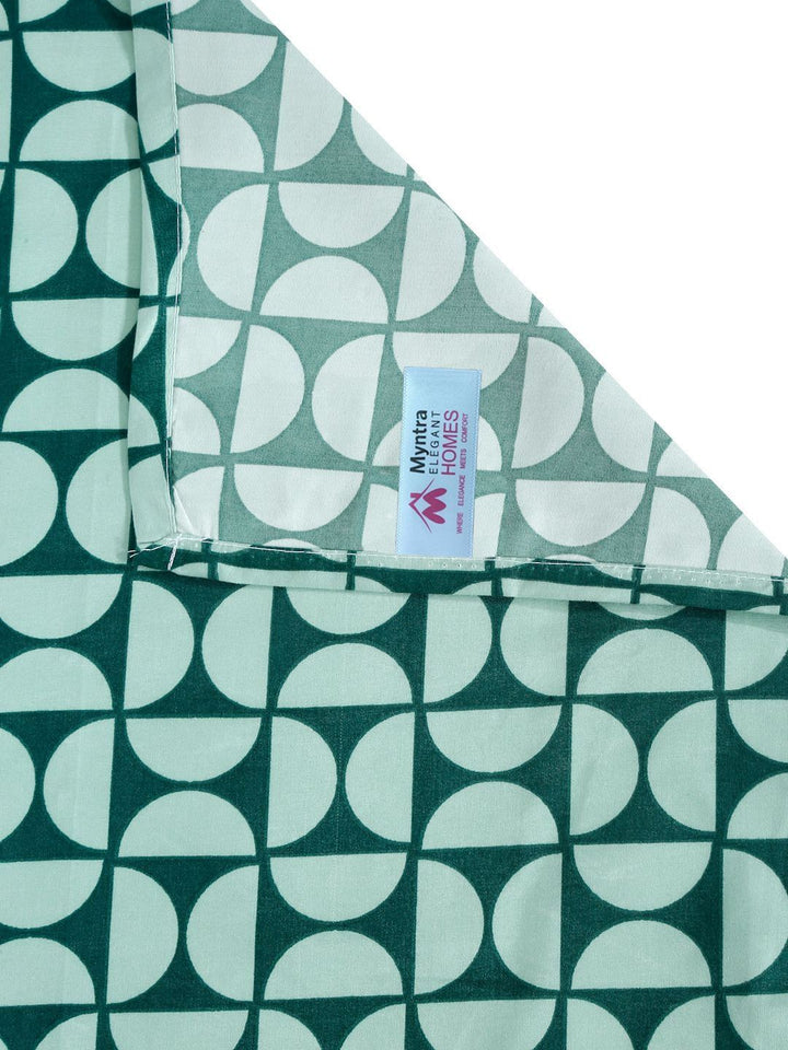Myntra Elegant Homes Green & White Geometric 300 TC King Cadar dengan 2 Sarung Bantal