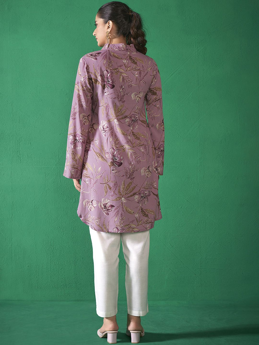 Anouk Floral Printed V-Neck Bell Sleeves Straight Kurta