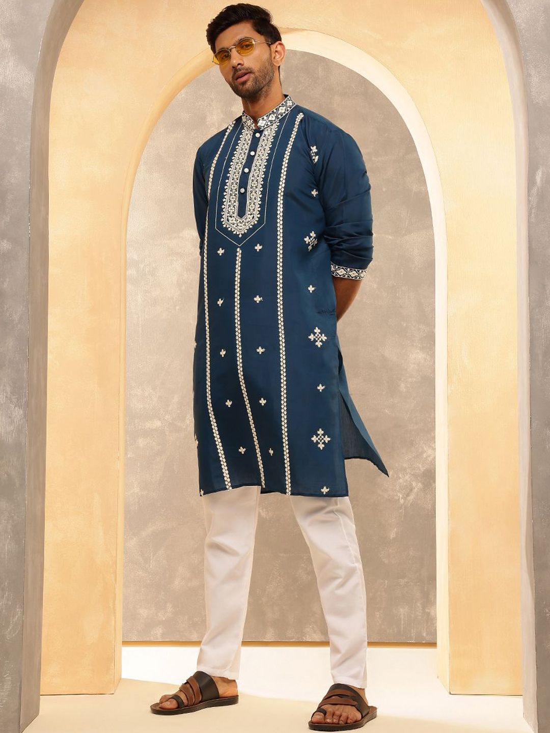 Anouk Men Floral Embroidered Kurta with Pyjama