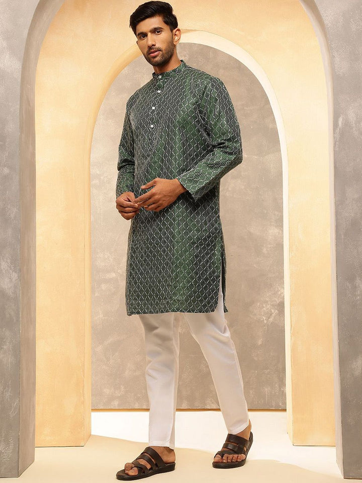 Anouk Men Geometric Embroidered Regular Thread Work Kurta with Pyjamas