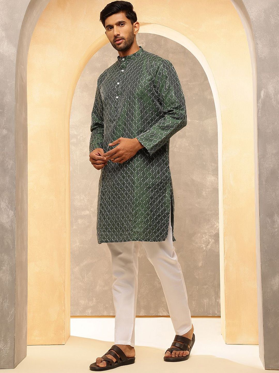 Anouk Men Geometric Embroidered Regular Thread Work Kurta with Pyjamas