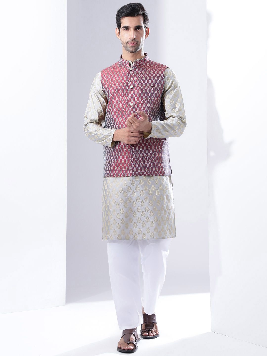 Anouk Men Ethnic Motifs Woven Design Kurta with Pyjama
