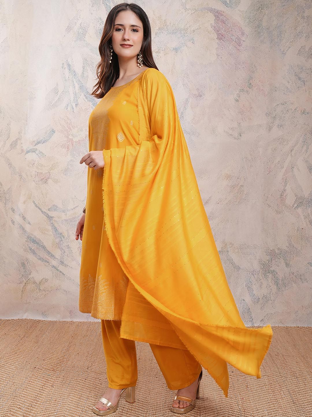 Vishudh Ethnic Motifs Printed Straight Kurta With Trousers & Dupatta