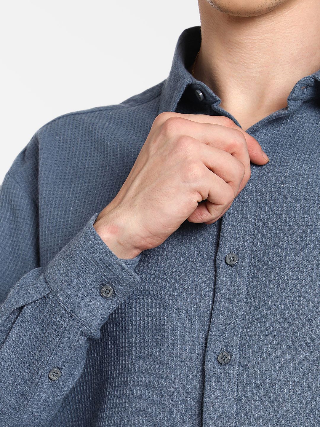 Campus Sutra Men Comfort Spread Collar Textured Cotton Casual Shirt