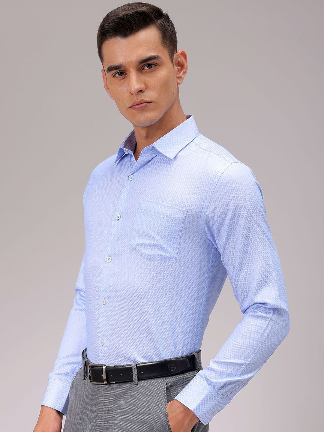 The Indian Garage Co. X Luxe Men Cutaway Collar Solid Slim Fit Formal Shirt