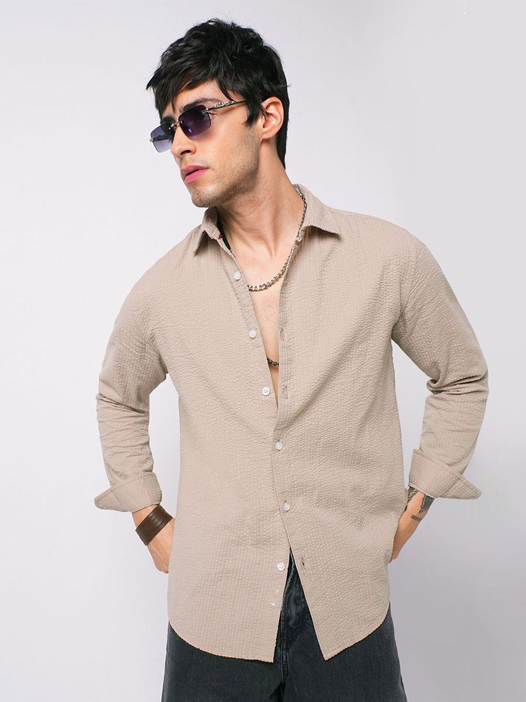 VASTRADO Classic Textured Seersucker Cutaway Collar Slim Fit Shirt