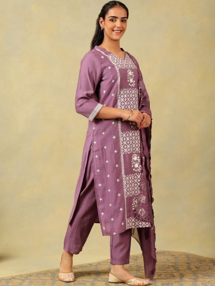 Mamicha Women Ethnic Motifs Embroidered Regular Thread Work Pure Cotton Kurta with Trousers & With Dupatta