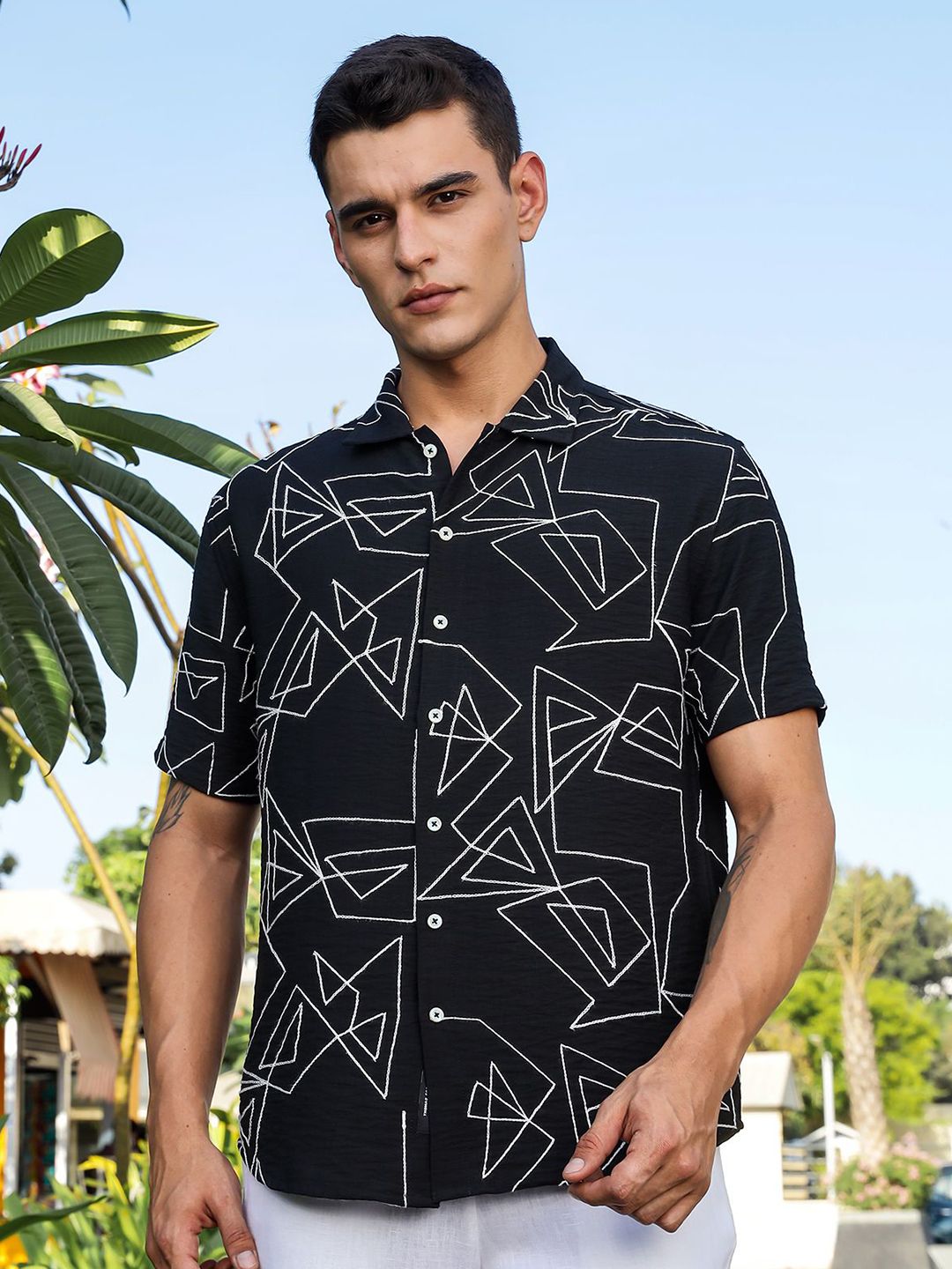 Thomas Scott Men Premium Fit Geometric Printed Spread Collar Casual Shirt