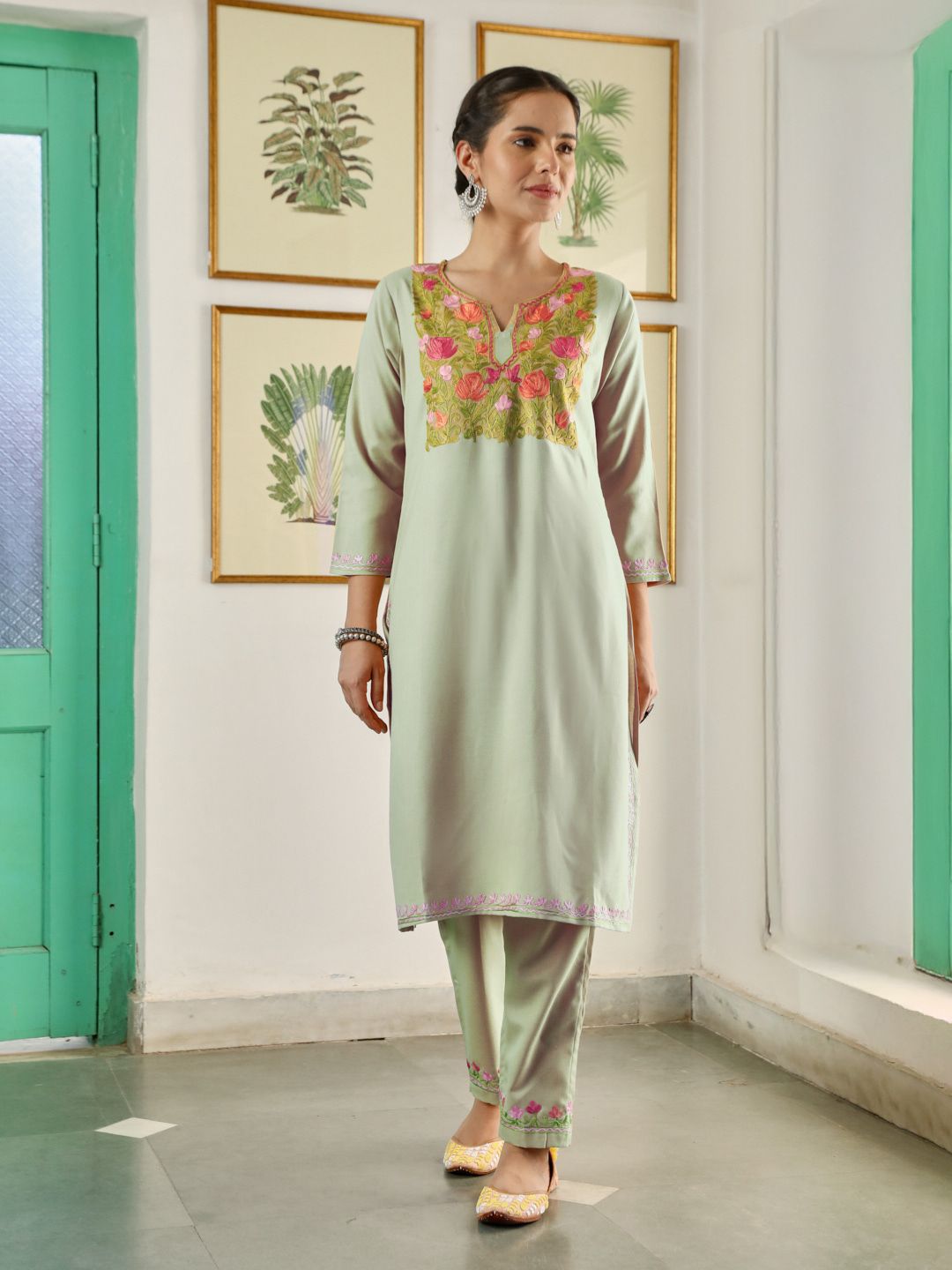 House of Chikankari Women Beige Cotton Aari Embroidered Kurta Set